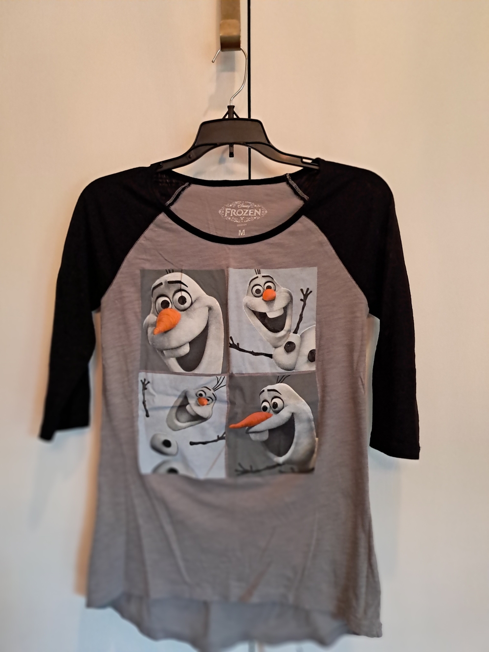 Disney Gray & Black Olaf Raglan Long Sleeve Tee